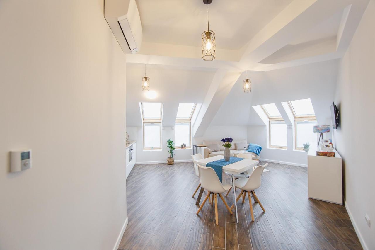 Skylight Loft Near City Center Gran Varadino Esterno foto