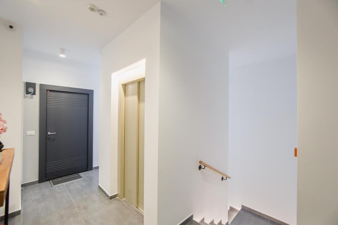Skylight Loft Near City Center Gran Varadino Esterno foto